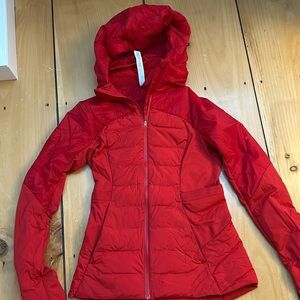 lululemon Women’s Down For It All Jacket
Size 4